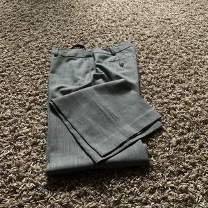 Jones New York Gray Plaid slacks sz 4